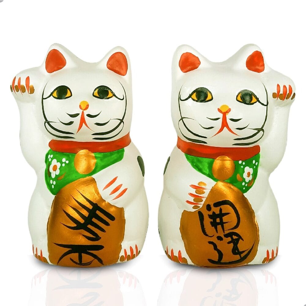 Gato da Sorte Manekineko Casal Cerâmica Decoração Oriental Branca 10,0 cm - Imagem 1